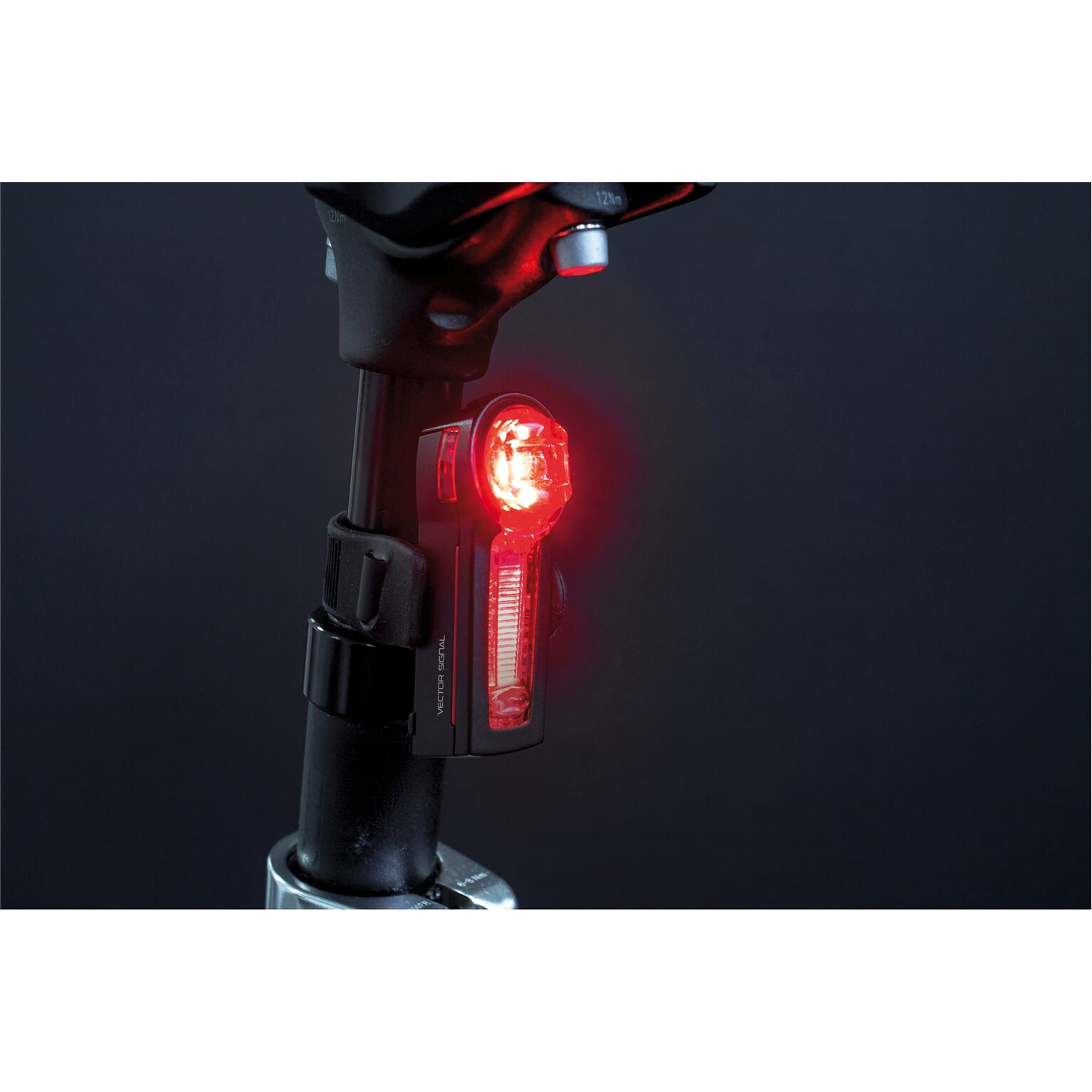 Trelock achterlicht LS 740 I-GO Vector remlicht usb zadelpe