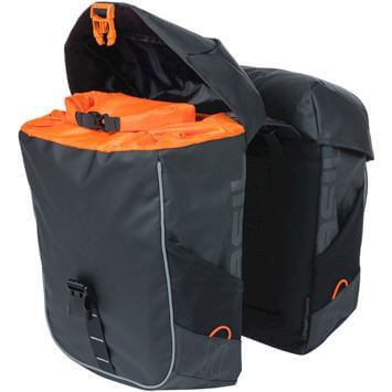 Basil fietstas dubbel Miles Tarpaulin zwart oranje 34L