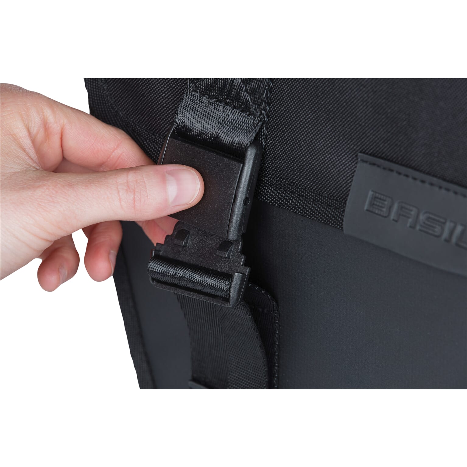 Basil fietstas dubbel Tour Waterproof zwart 28L