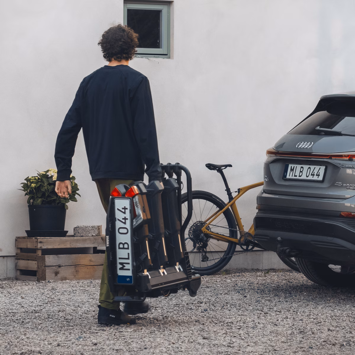 Thule EasyFold 3 Fietsendrager - Trekhaak - 3 Fietsen - Zwart