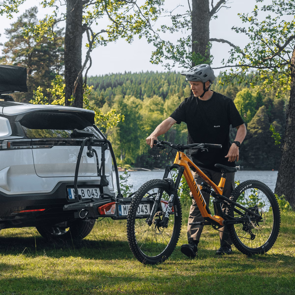 Thule VeloSpace 3 Fietsendrager - Trekhaak - 2 Fietsen - Zwart